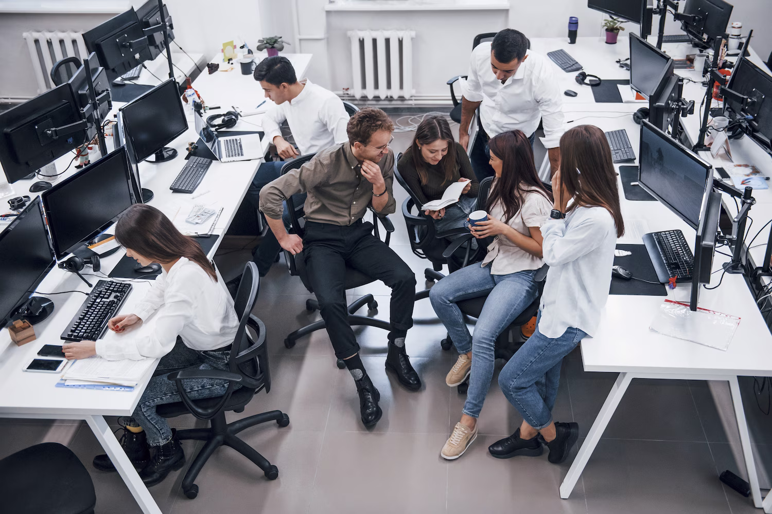 Equipo de ANDUX trabajando